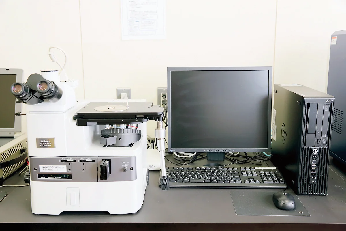 倒立型金属顕微鏡